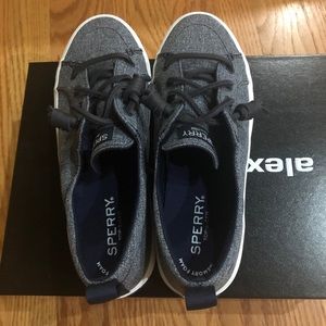 Sperry women’s Crest Vibe Sneaker